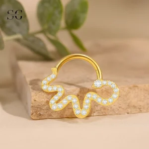 SGYS2014 - Anillo de clics de segmento de titanio F136 para la perforación de orejas de hélice