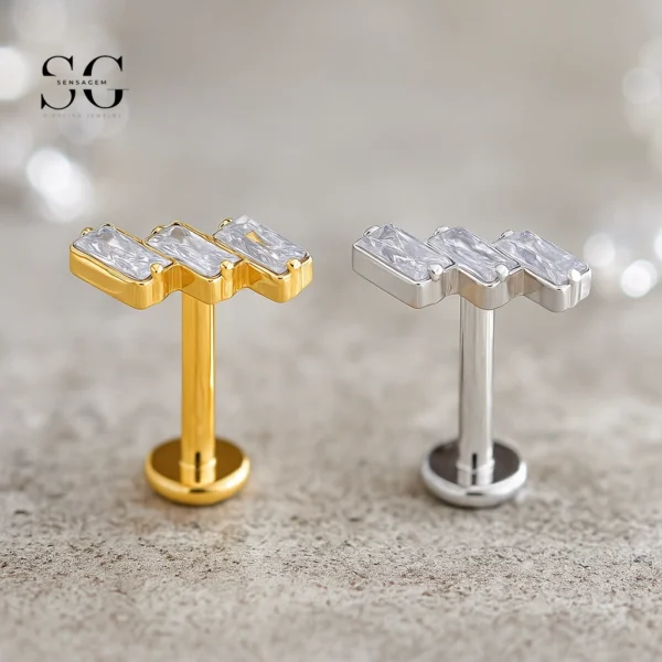 SG4043 F136 Titanium Threaded Labrets with Three Square Zircon Stones – Implant-Grade Piercing Jewelry