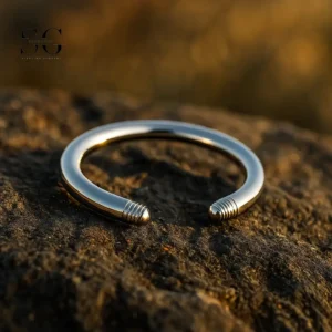 SGYS8026 Externally Threaded Curved Barbell – F136 Titanium