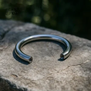 SGYS8027 Internally Threaded Curved Barbell – F136 Titanium