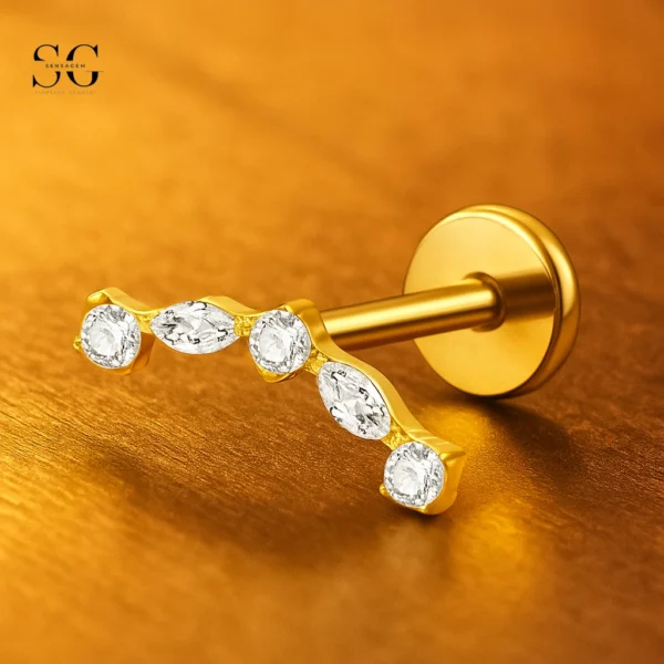 SGYS1124 – Round Zircon and Marquise Bar Lip Piercing Labret in F136 Titanium