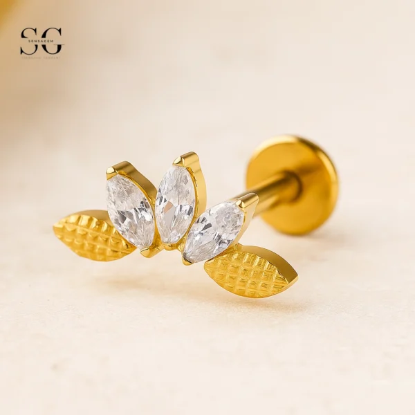 SGYS1013 Internal Thread Labret with Floral Design