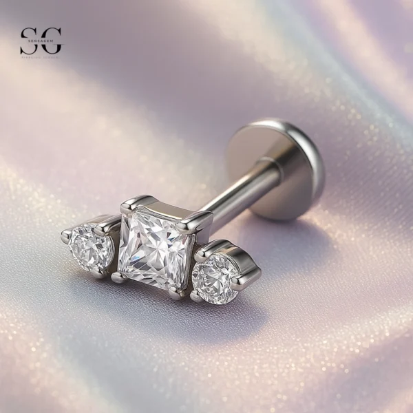 SGYS1029 Internal Thread Labret with Zircon Accent