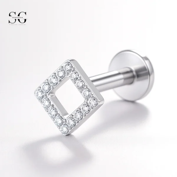SGYS1049 Hot-Selling Square Hollow G23 Titanium Labret with Zircon Gemstone