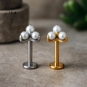 SG4006 Labret Stud Nose Piercing – F136 Titanium with Triple Zirconia and Pearl Design