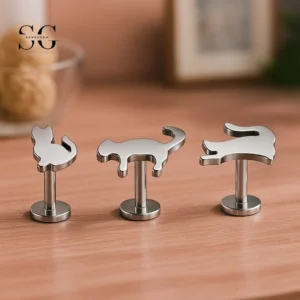 SG4034 F136 Titanium Cat-Shaped Threaded Labrets – Unique Piercing Jewelry