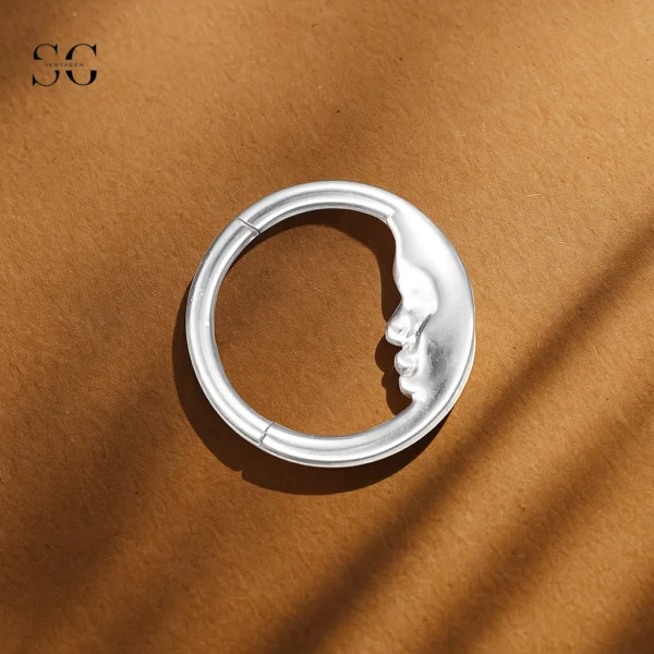 SGYS2002 - Segment Clicker Ring: F136 Titanium with Face Design - Image 2