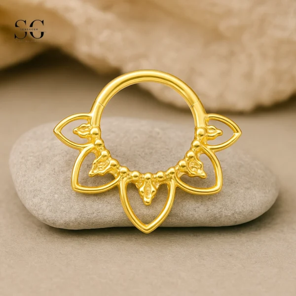 SGYS2003 - F136 Titanium Segment Clicker Ring: Floral Edge Design for Septum Piercing - Image 2