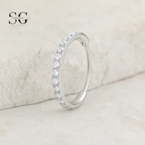SG3071 G23 Titanium Crystal Pavé Nose Ring – Elegant Piercing Jewelry