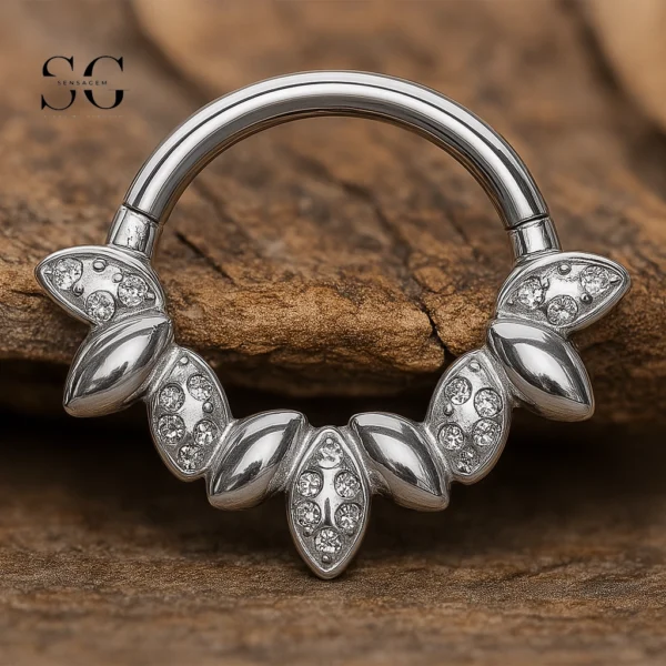 SG4065 ASTM-F136 Titanium Leaf Clicker – Unique Piercing Jewelry