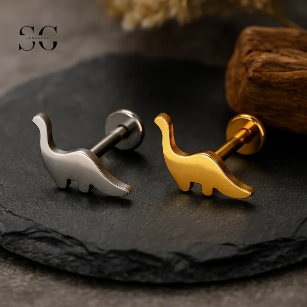 SG4066 - ASTM F136 Titanium Penguin Design Labret Wholesale