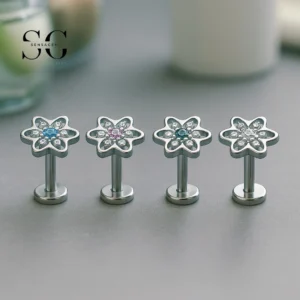 SG4178 - Snowflake Shaped Zircon F136 Titanium Threaded Labret