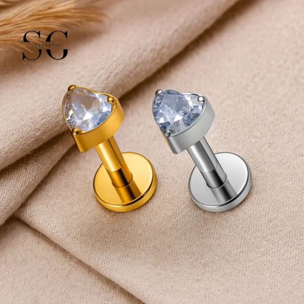 SG4203 - F136 Titanium Triangle Zircon Labret