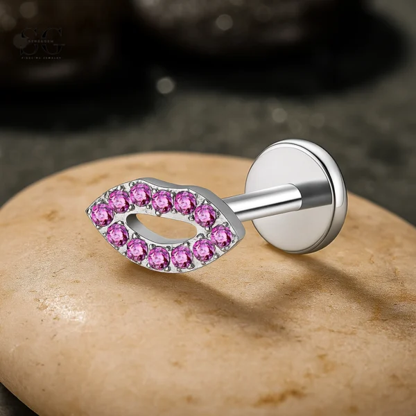 SGYS1153 – Lip Shape Zircon Labret for Piercing Upgrade