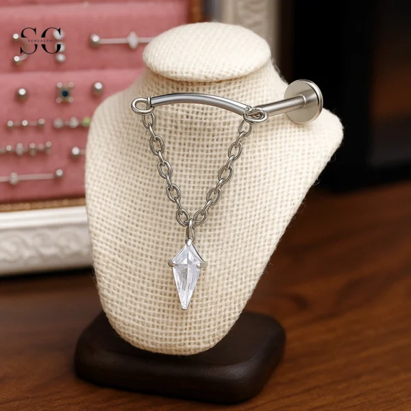 SGYS1177 Diamond-Shaped Zircon Dangle Labret – Titanium Jewelry