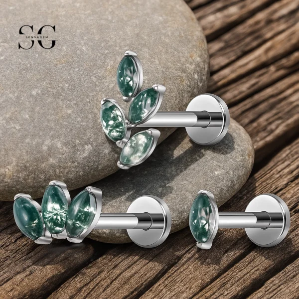 SG4293 Green Marquise Women’s Labret Piercing in Titanium