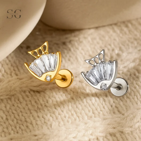 Sensagem SG4371 G23 Titanium Internally Threaded Baguette Labret with Fan Cluster