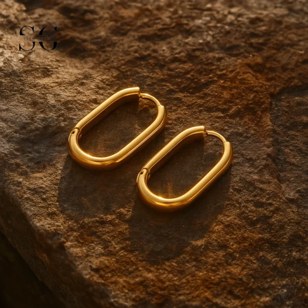 SG9071 Oval Gold Ear Hoops – Classic Ear Piercing Style