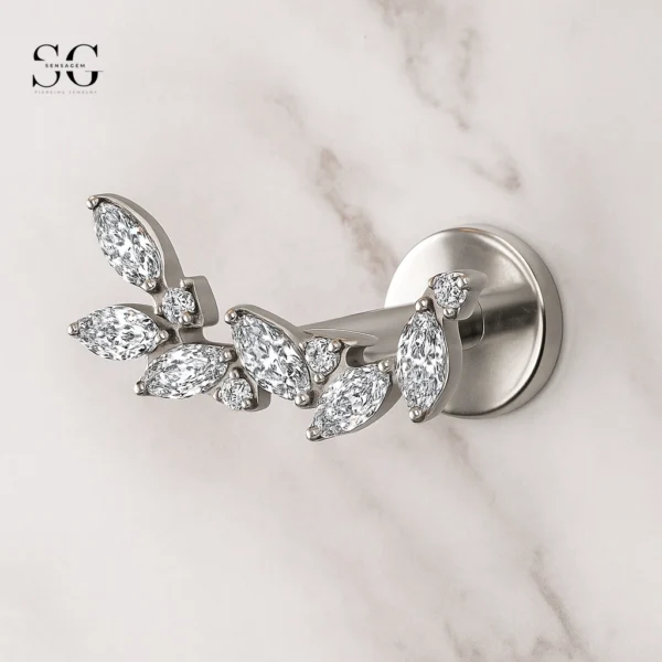 Sensagem SGYS4305 G23 Titanium Internally Threaded Labret with 5A Zircon Leaf Cluster