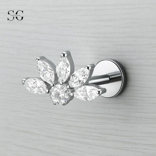 Sensagem SGYS4306 G23 Titanium Internally Threaded Labret with 5A Zircon Floral Cluster