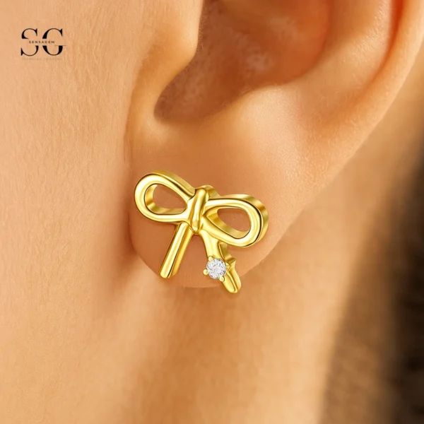 Sensagem SGYS4307 G23 Titanium Internally Threaded Labret with 5A Zircon Bow Design - Image 2