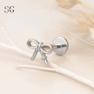 Sensagem SGYS4307 G23 Titanium Labret fileté en interne avec conception d'arc de zircon 5A