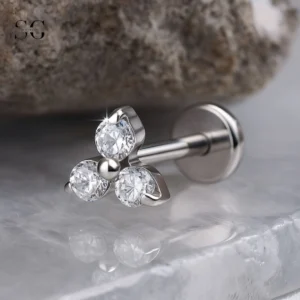 Sensagem SGYS4316 G23 Titanium Labret fileté en interne avec fleur de coupe de nircon 5A Zircon