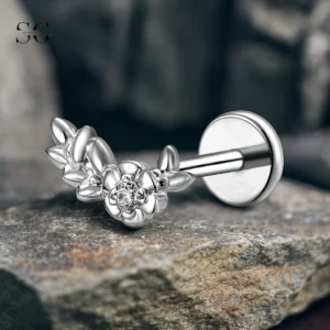 Sensagem SGYS4327 G23 Titanium Mâle en filetage Labret avec 5A Zircon Floral Cluster