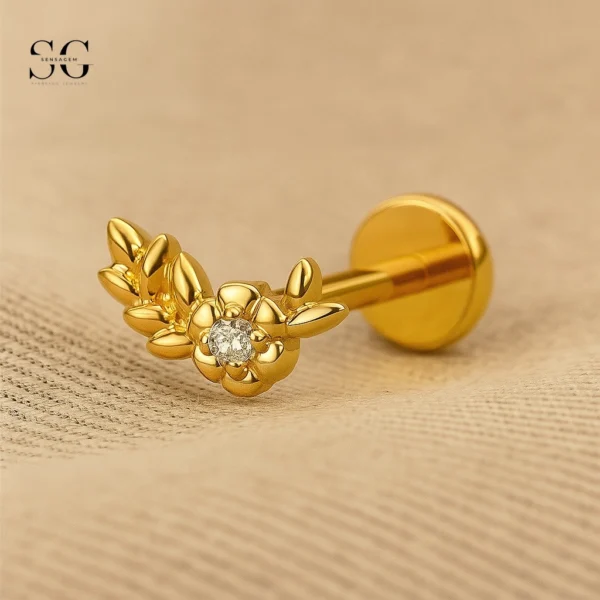 Sensagem SGYS4327 G23 Titanium Internally Threaded Male Labret with 5A Zircon Floral Cluster - Image 2